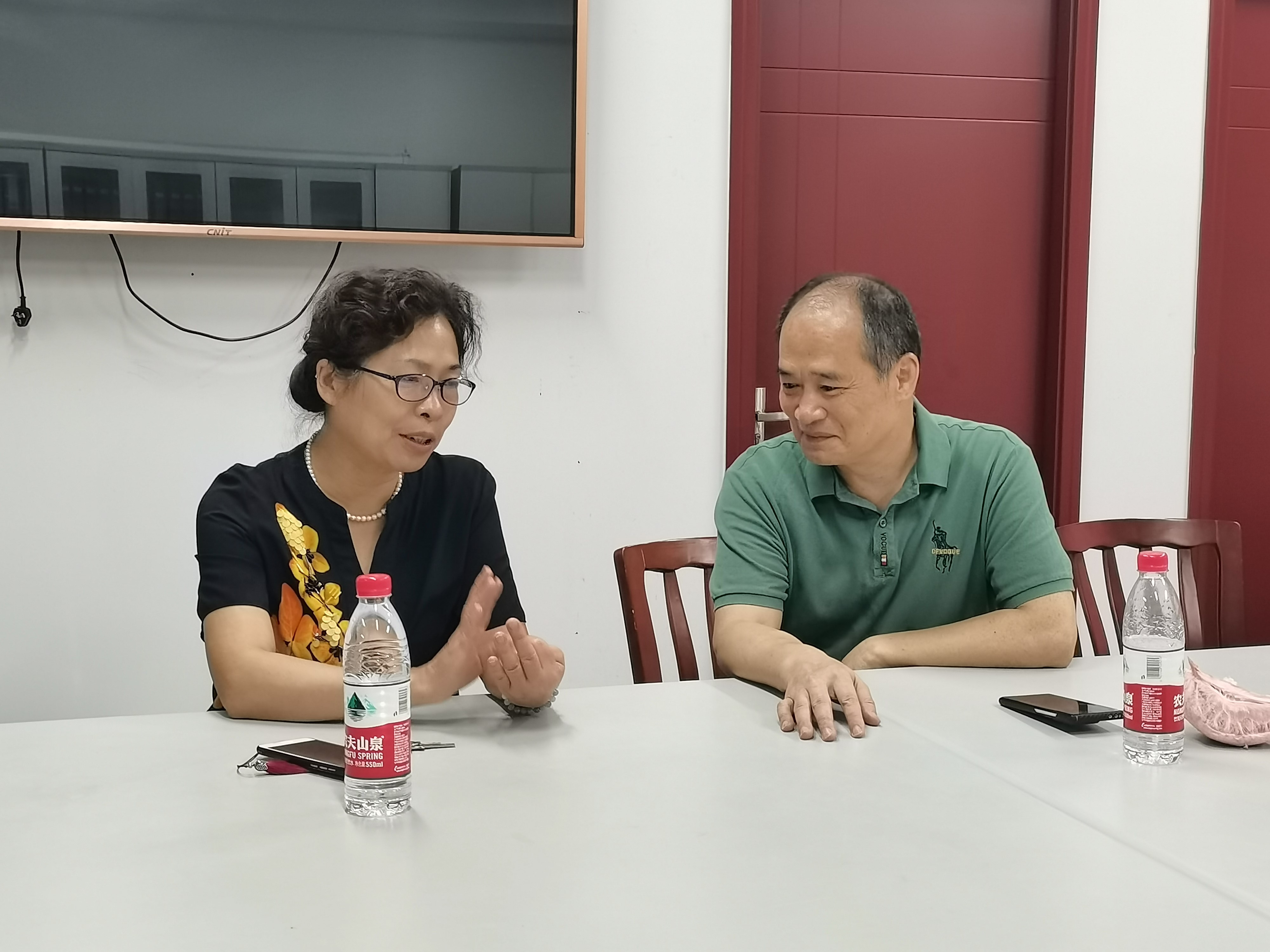 座谈会-3.jpg