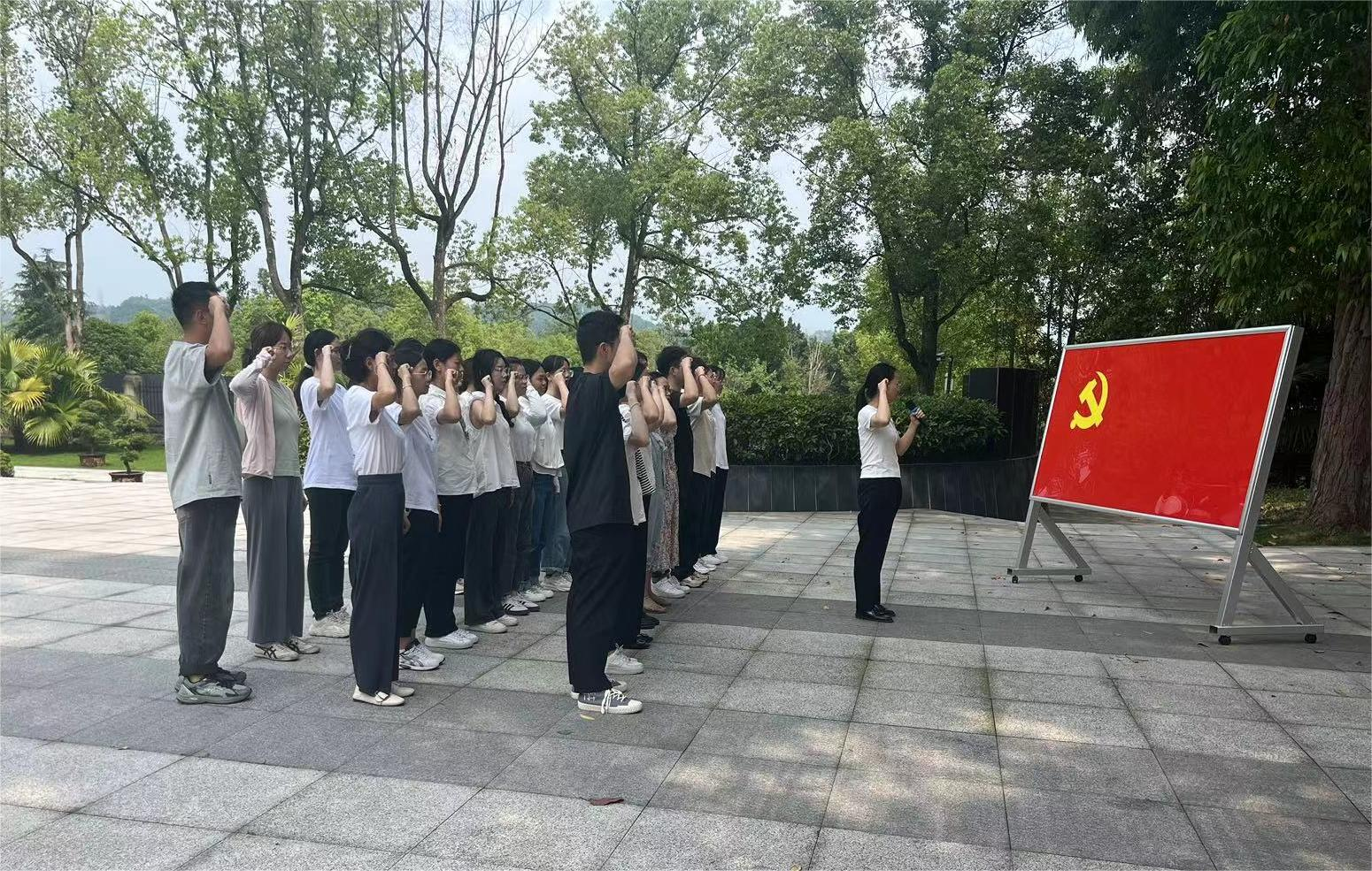  蜜桃传媒